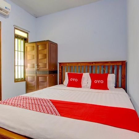 Super Oyo 93012 Griya Kencana Asri Syariah Lawean Kültér fotó
