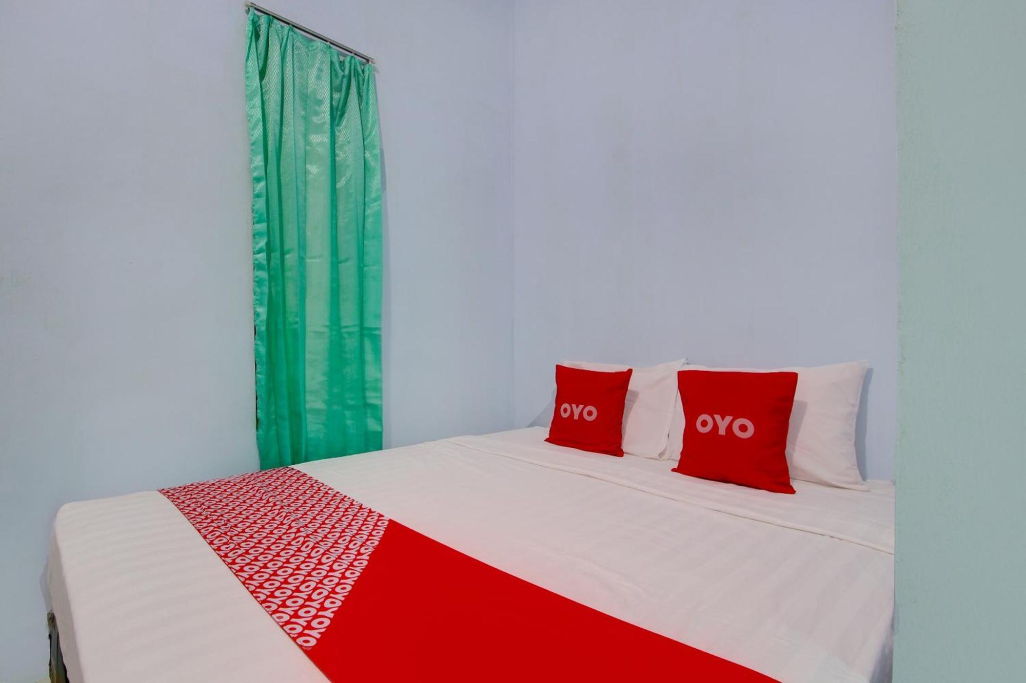 Super Oyo 93012 Griya Kencana Asri Syariah Lawean Kültér fotó