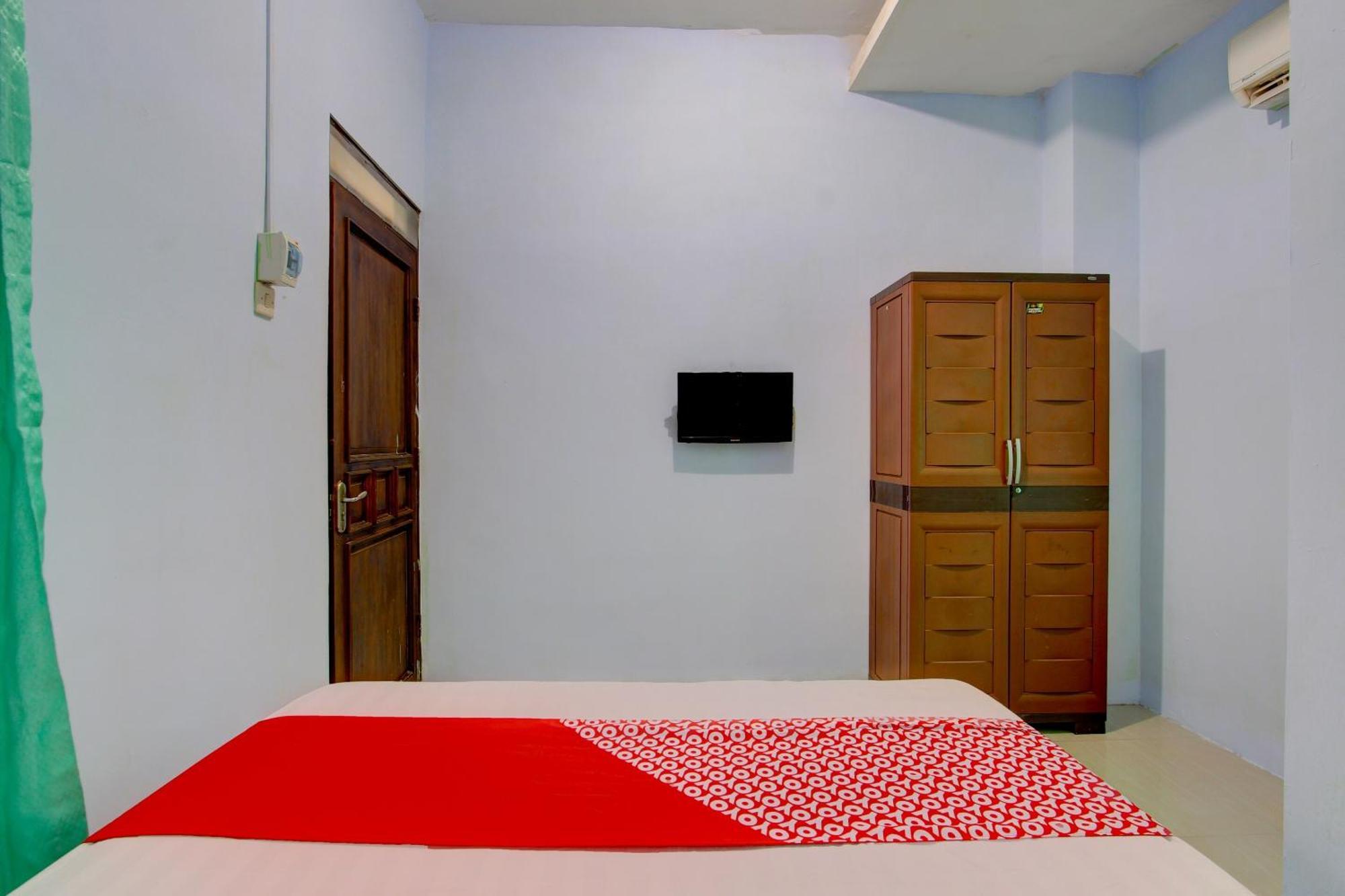 Super Oyo 93012 Griya Kencana Asri Syariah Lawean Kültér fotó