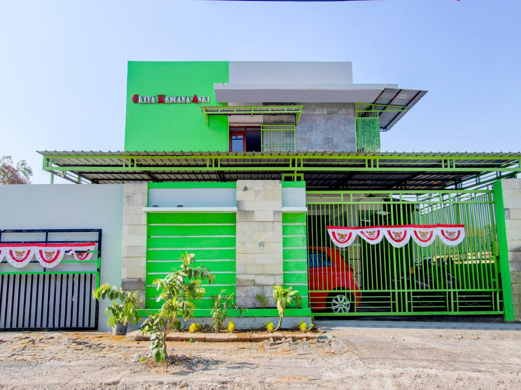Super Oyo 93012 Griya Kencana Asri Syariah Lawean Kültér fotó